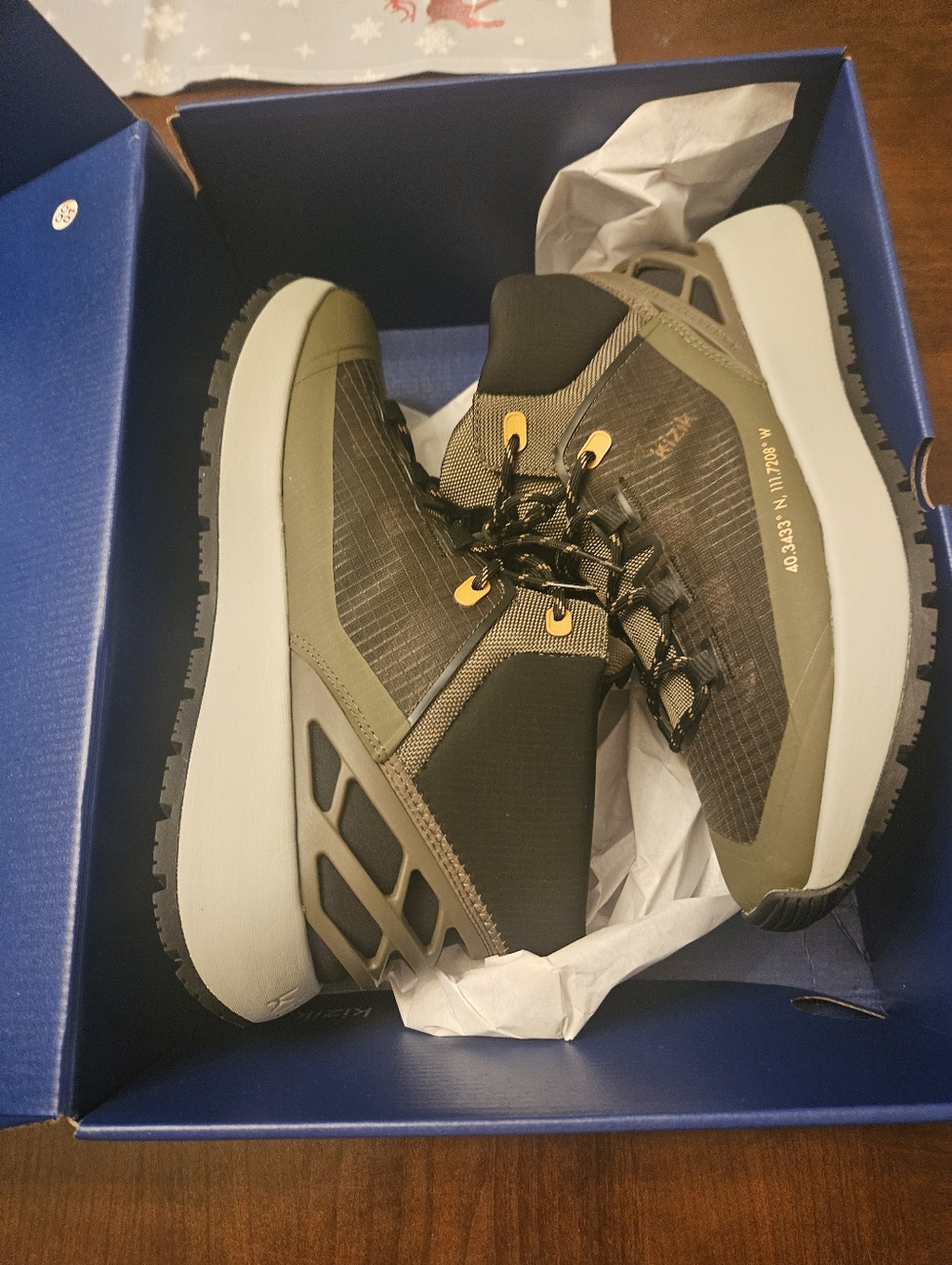 Kizik Women's Olive Green Trail Sneakers - Lightweight Support NIB 11.5 M